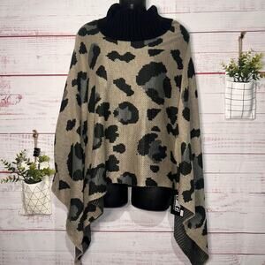 New | Justin & Taylor Inc | Women’s Leopard Print Poncho Sweater | One Size
